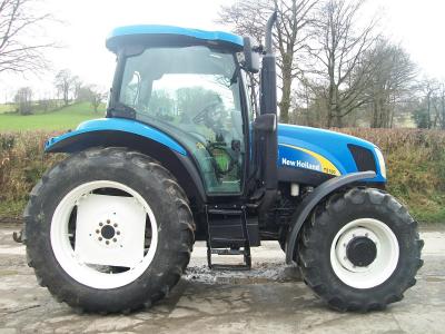 NEW HOLLAND TS100A (with optional Loader)